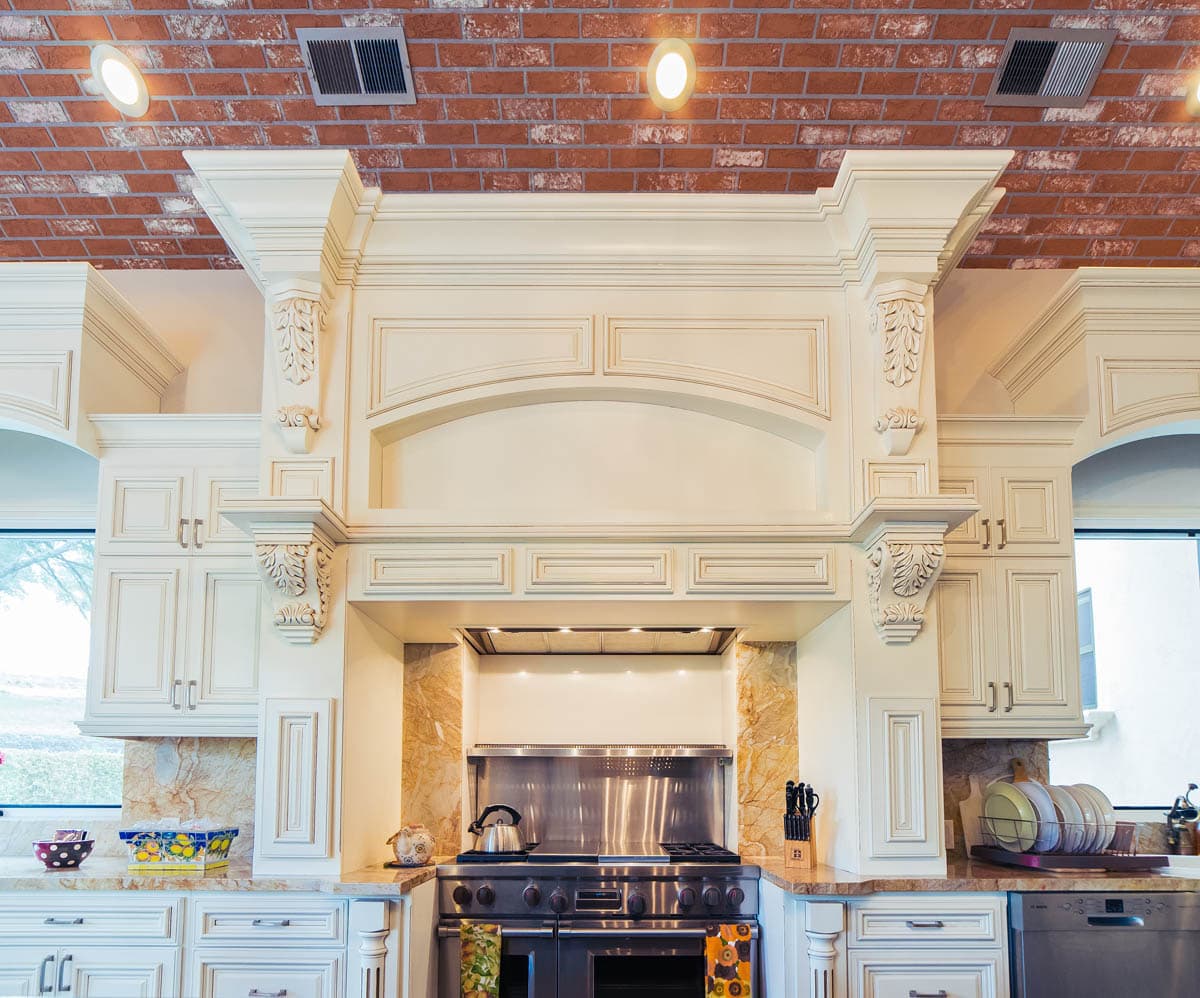 Custom kitchen cabinets built by AV's Cabinets — project photo 4