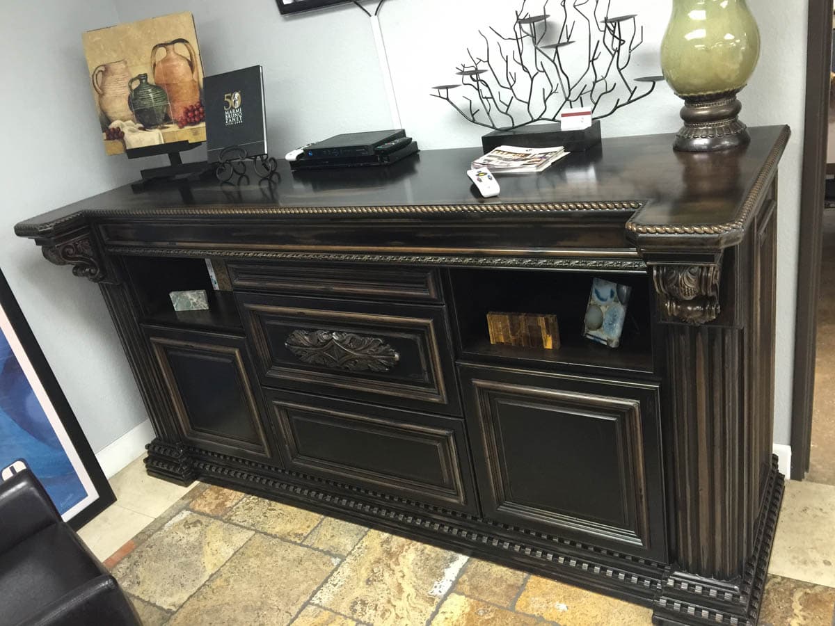 Custom kitchen cabinets built by AV's Cabinets — project photo 1