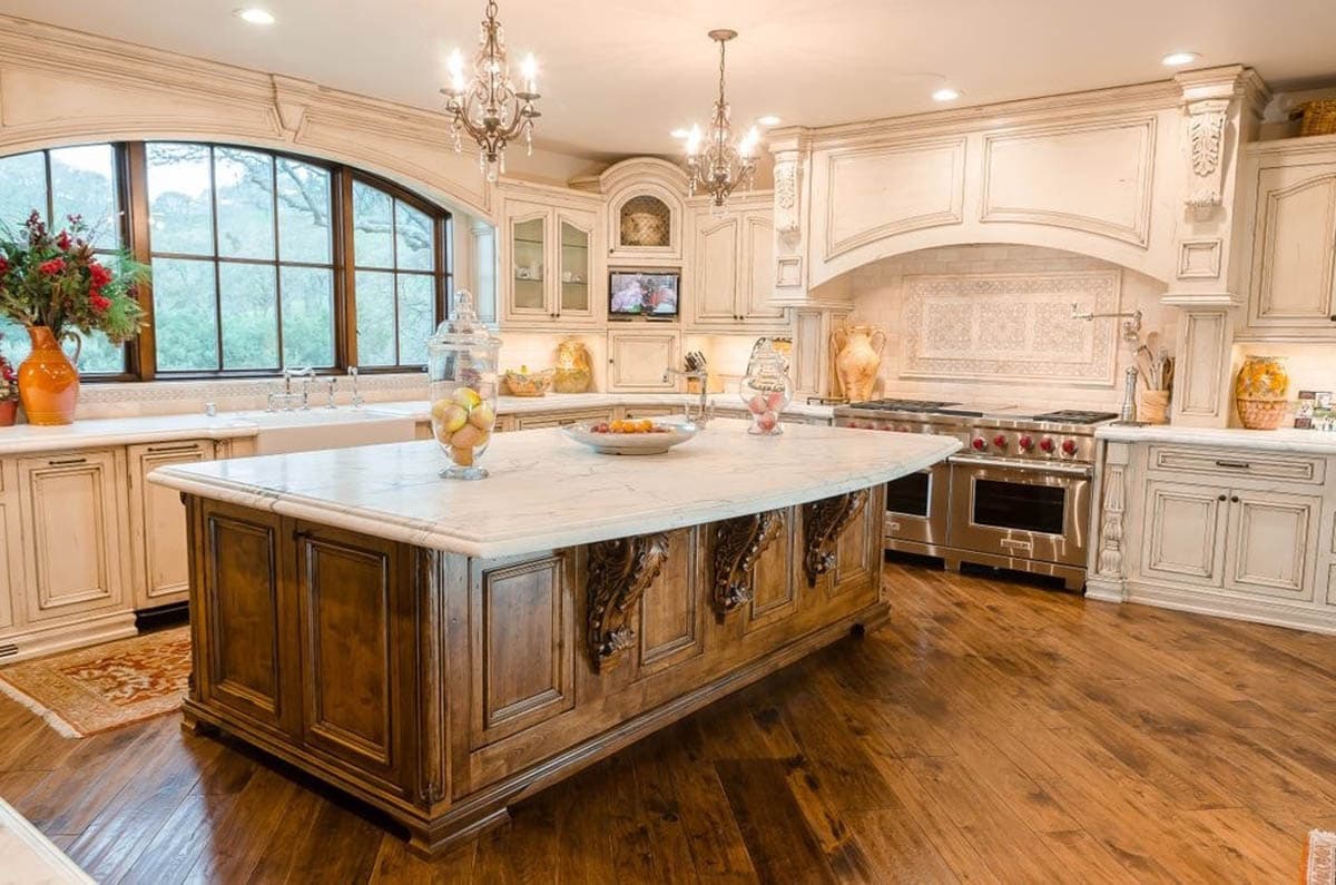 Custom custom cabinetry built by AV's Cabinets — project photo 2