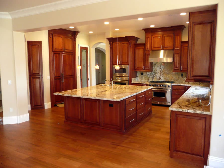 Custom kitchen cabinets built by AV's Cabinets — project photo 1