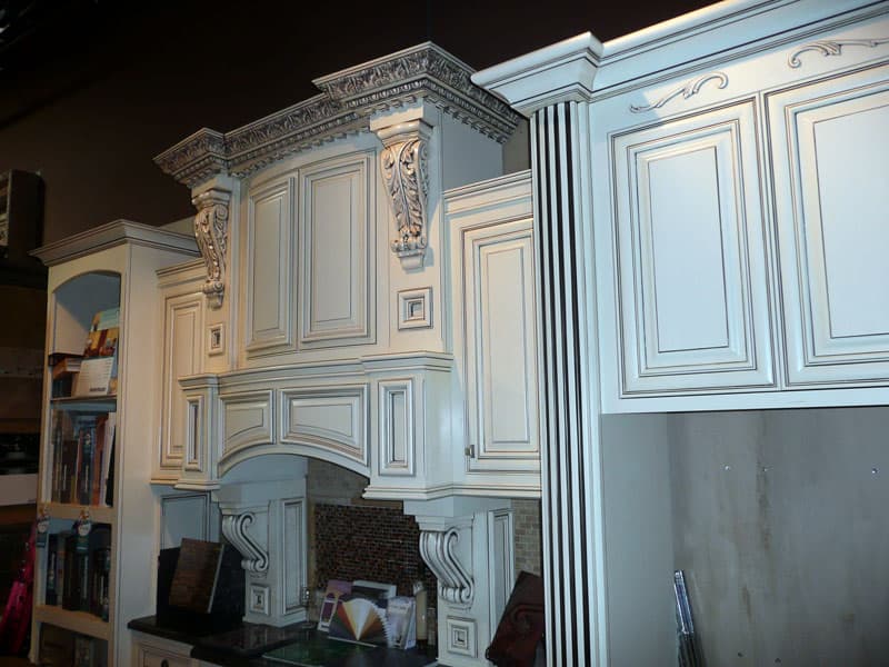 Custom kitchen cabinets built by AV's Cabinets — project photo 1