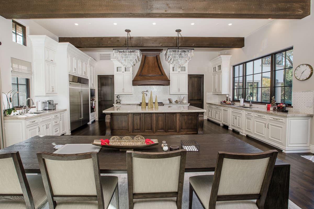 Custom kitchen cabinets built by AV's Cabinets — project photo 1