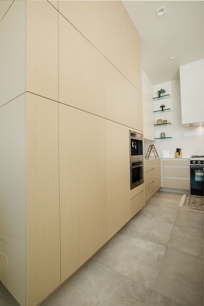 Custom kitchen cabinets built by AV's Cabinets — project photo 1